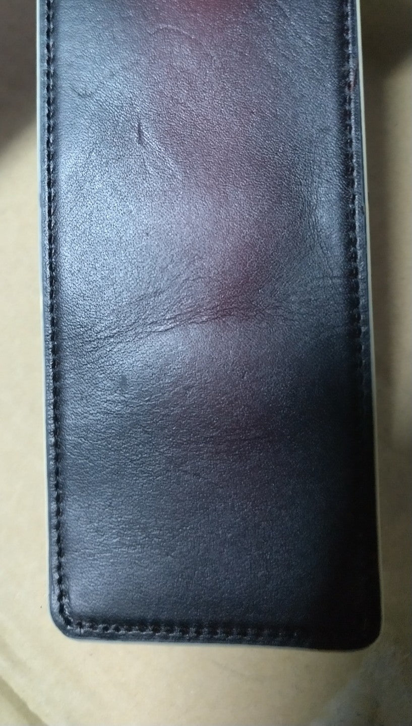 【訳アリ品】海外製/牛革/革/レザー/ペンケース/カブセ式/レッド/赤色/154014