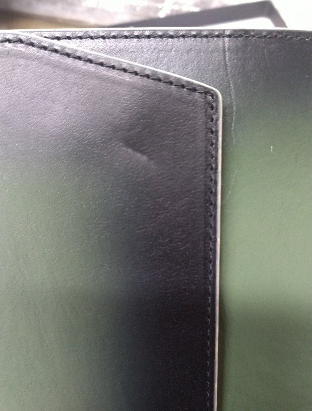 【訳アリ品】海外製/牛革/レザー/牛革製/ブックカバー/革製ブックカバー/しおり付き/文庫本/文庫判/サイズ調整可/読書/紙の本/箱入り/グリーン/緑色/154019