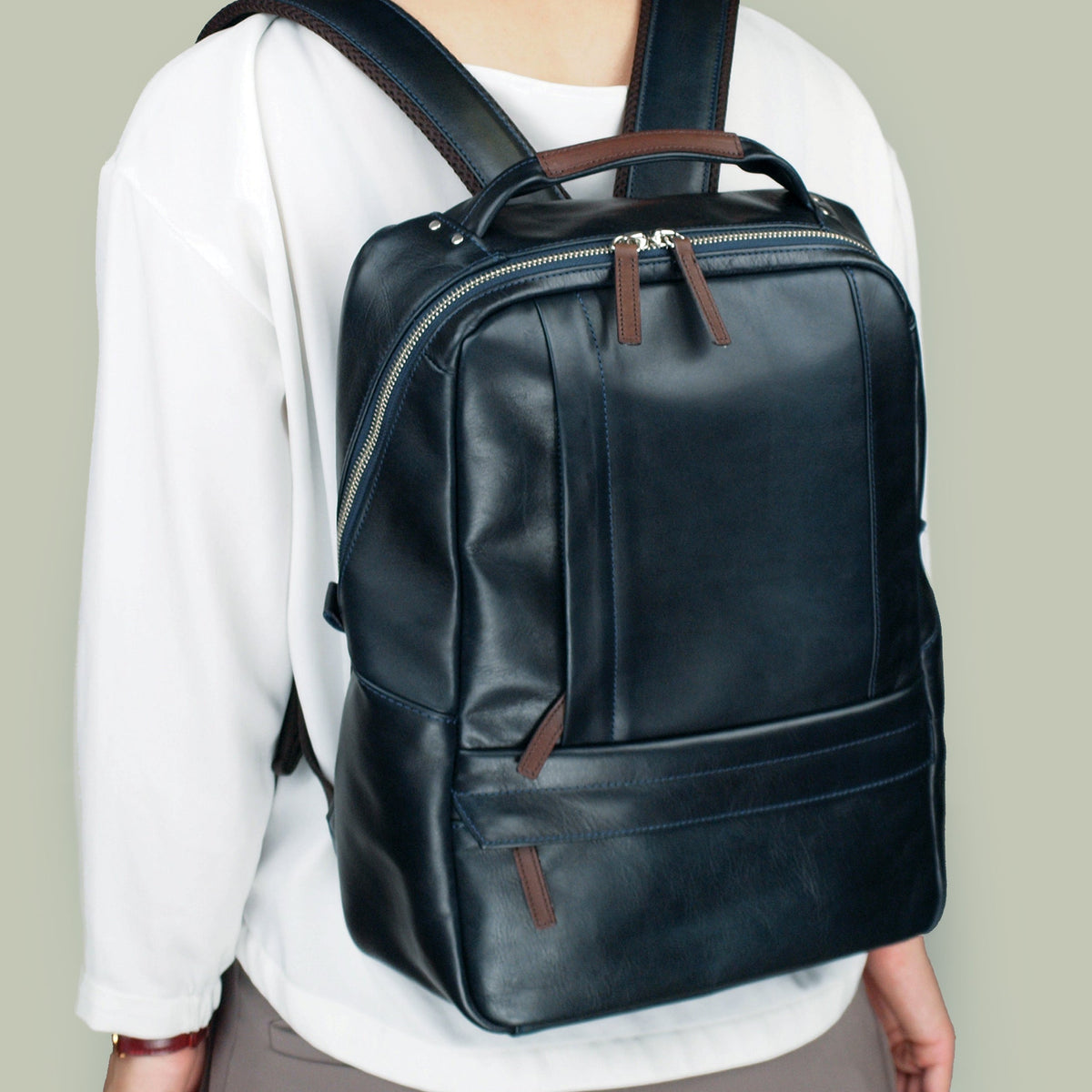 リュック革製 50-5069NV1_dc503d92-4629-4a96-