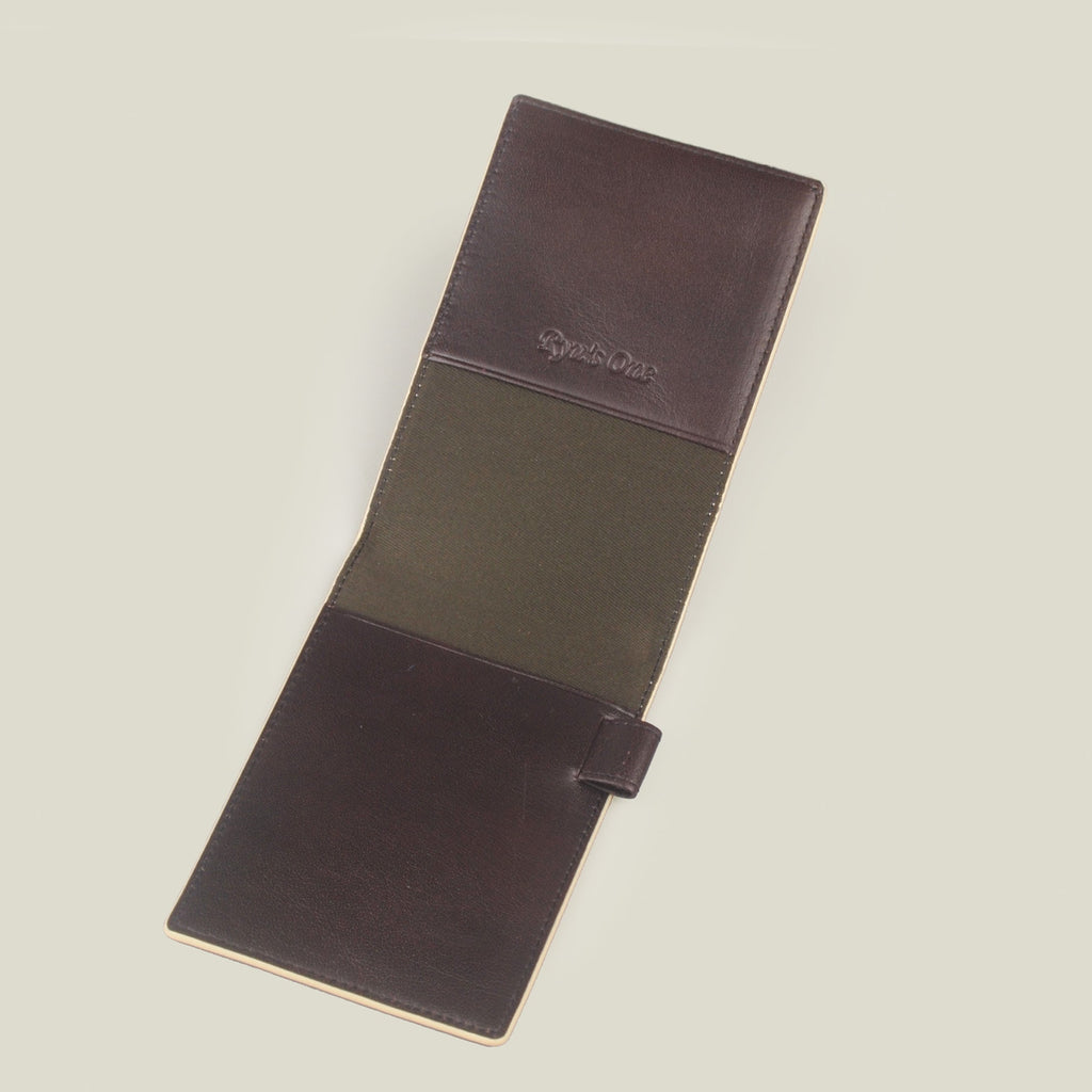 【期間限定60％OFF】海外製／牛革／メモ帳／メモカバー／メモ帳カバー／すぐメモ／薄い／便利／A7サイズ対応／リングメモ対応／ペンホルダー付／2025年ラッキーカラー／154017／RYU'S ONE