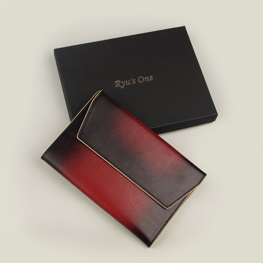 【訳アリ品】海外製／牛革／レザー／牛革製／ブックカバー／革製ブックカバー／しおり付き／文庫本／文庫判／サイズ調整可／読書／紙の本／箱入り／レッド／赤色／2026年ラッキーカラー／154019