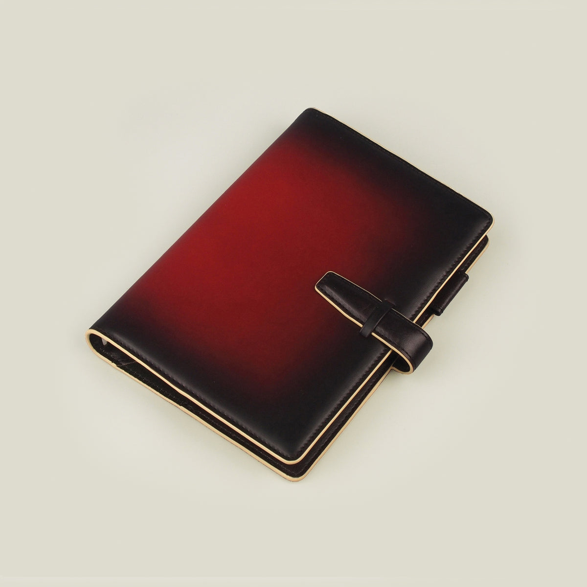 【訳アリ品】システム手帳／手帳／アナログ回帰／バイブル型／海外製／牛革／レザー／リング径 15mm／2026年ラッキーカラー／箱入り／レッド／赤色／154021／RYU'S ONE