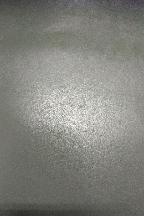 【訳アリ品】海外製／牛革／クラッチバッグ／抜き手／薄い／細い／スリム／154008／グリーン／緑色