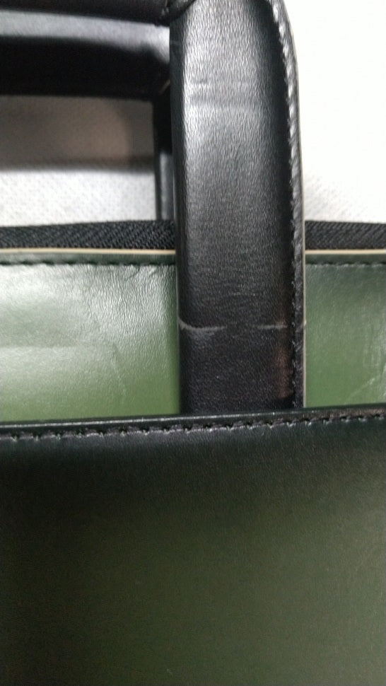 【訳アリ品】海外製／牛革／クラッチバッグ／抜き手／薄い／細い／スリム／154008／グリーン／緑色