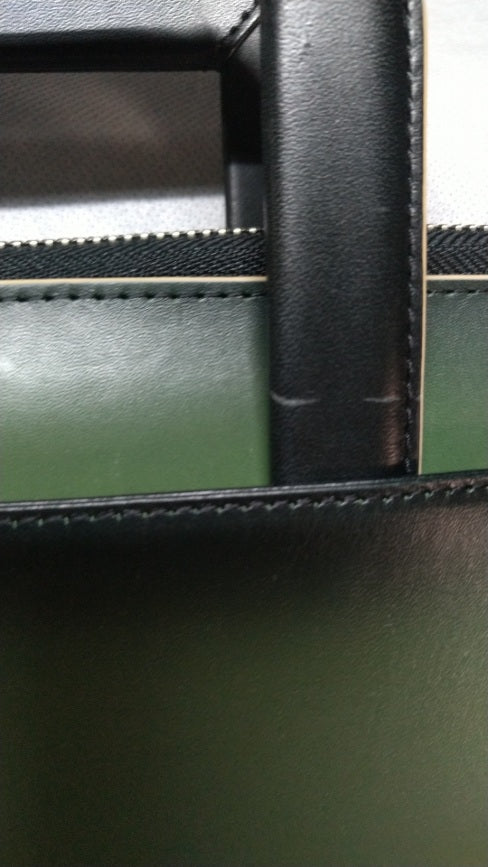 【訳アリ品】海外製／牛革／クラッチバッグ／抜き手／薄い／細い／スリム／154008／グリーン／緑色