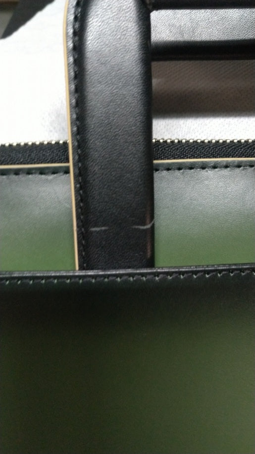 【訳アリ品】海外製／牛革／クラッチバッグ／抜き手／薄い／細い／スリム／154008／グリーン／緑色