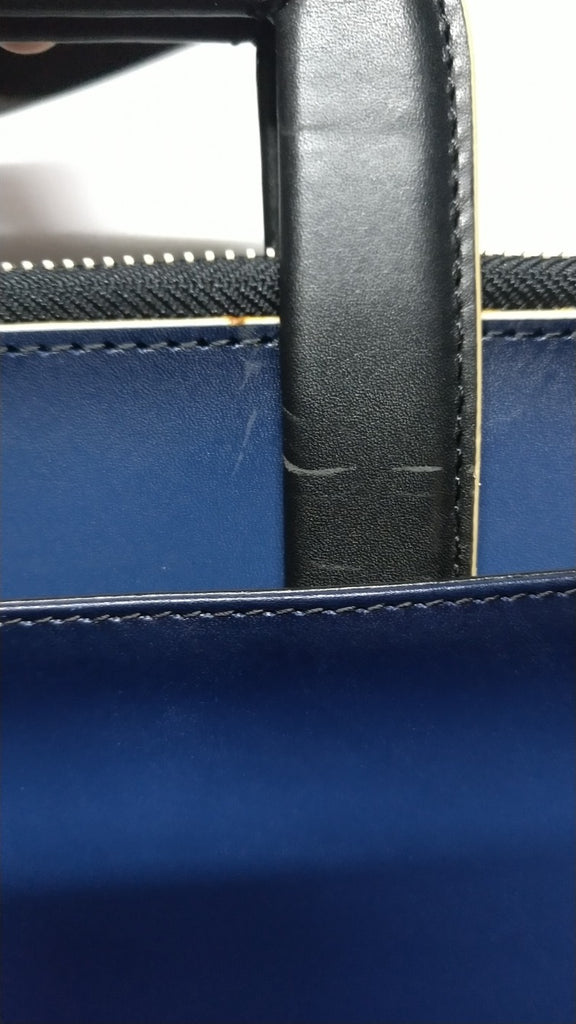 【訳アリ品】海外製／牛革／クラッチバッグ／抜き手／薄い／細い／スリム／154008／ネイビー／紺色