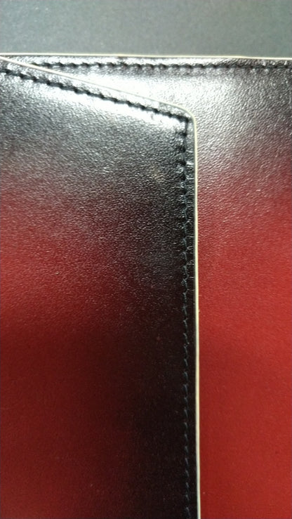 【訳アリ品】海外製／牛革／レザー／牛革製／ブックカバー／革製ブックカバー／しおり付き／文庫本／文庫判／サイズ調整可／読書／紙の本／箱入り／レッド／赤色／2026年ラッキーカラー／154019