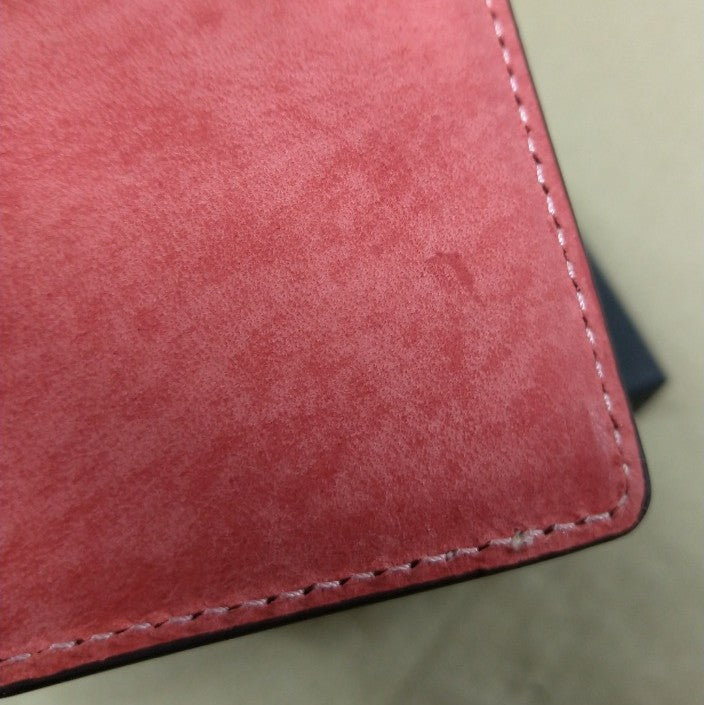 【訳アリ品】海外製／ヌメ革／革製／牛革／名刺入れ／内装レッド／赤色／箱入り／154060 【在庫限り】