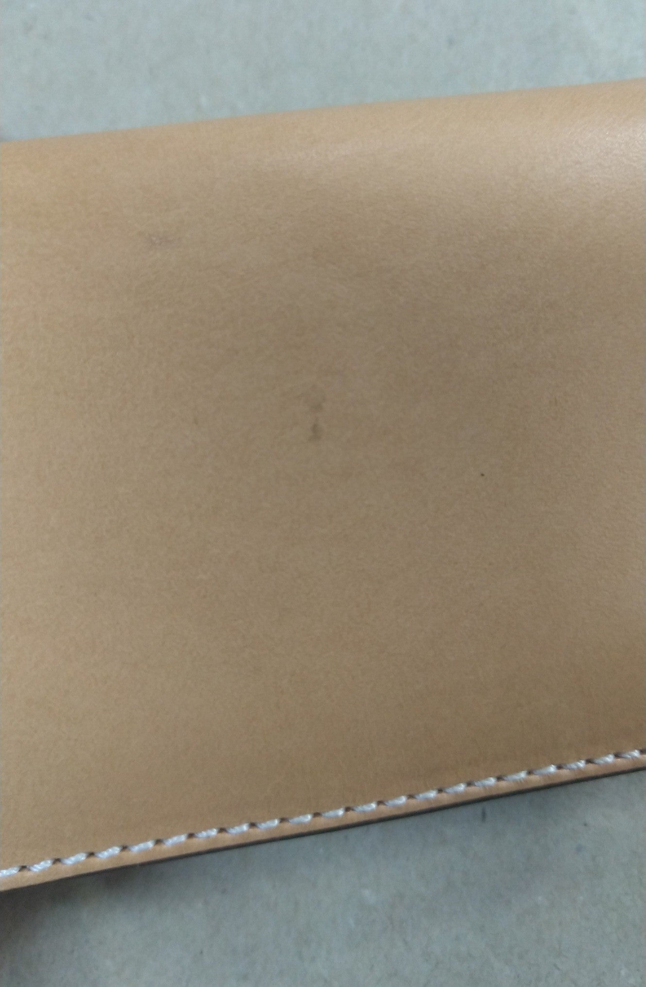 【訳アリ品】海外製／ヌメ革／革製／名刺入れ／箱入り／154060【在庫限り】
