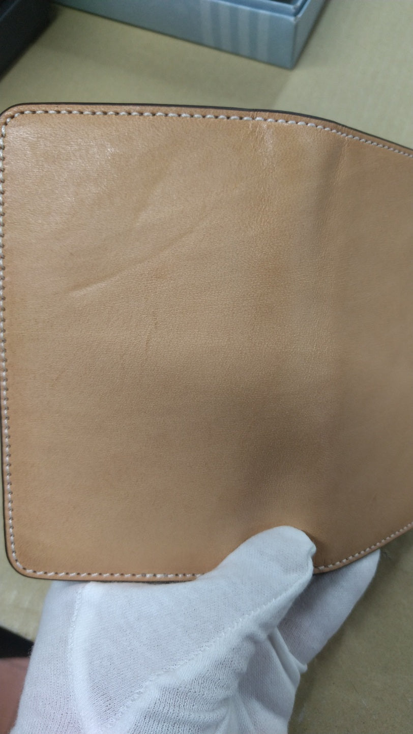 【訳アリ品】海外製／ヌメ革／イタリアンヌメ／エイジング／日光浴済み／小麦色／カード入れ／内部イエロー／黄色／154063【在庫限り】 (コピー)