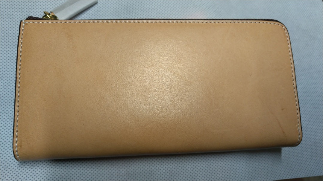 【訳アリ品】海外製／革製／牛革／ヌメ革／イタリアンヌメ／L字ファスナー／ラウンド財布／長財布／内装ネイビー／154065 【生産終了】