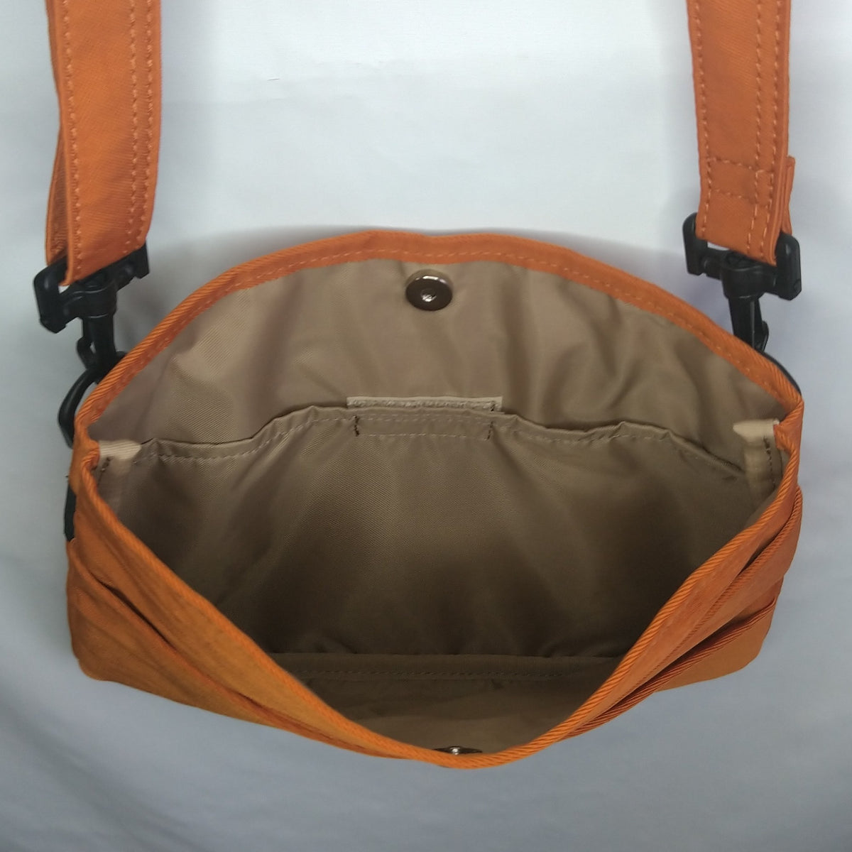 【アウトレット品】豊岡製／日本製／国産／ナイロン／サコッシュ／薄型／軽量／ショルダーバッグ／全３色／671005【EC限定・数量限定】