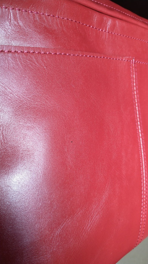 【訳アリ品】日本製／牛革／レザー／ショルダーバッグ／口折れショルダー／A4対応可／男女兼用／赤／レッド色／557102【現品限り】