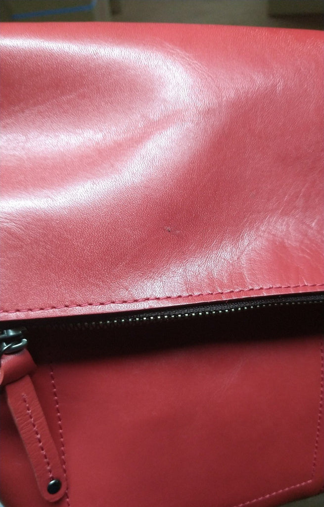 【訳アリ品】日本製／牛革／レザー／ショルダーバッグ／口折れショルダー／A4対応可／男女兼用／赤色／レッド／557102