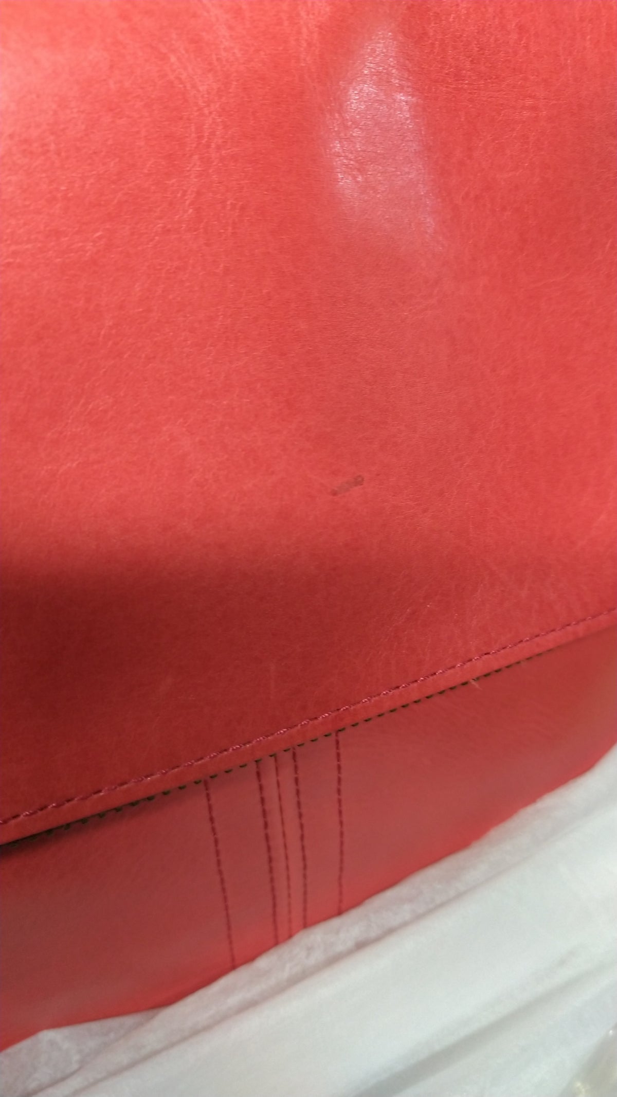 【訳アリ品】日本製／牛革／レザー／ショルダーバッグ／口折れショルダー／A4対応可／男女兼用／赤／レッド色／557102【前期型】