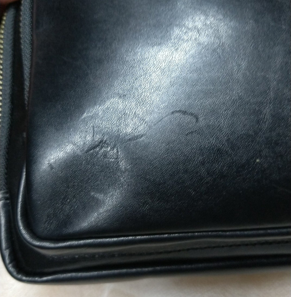 【訳アリ品】日本製／国産／牛革／レザー／斜め掛け／ウエストポーチ／ウエストバッグ／557104／黒色／ブラック⓷【在庫限り】