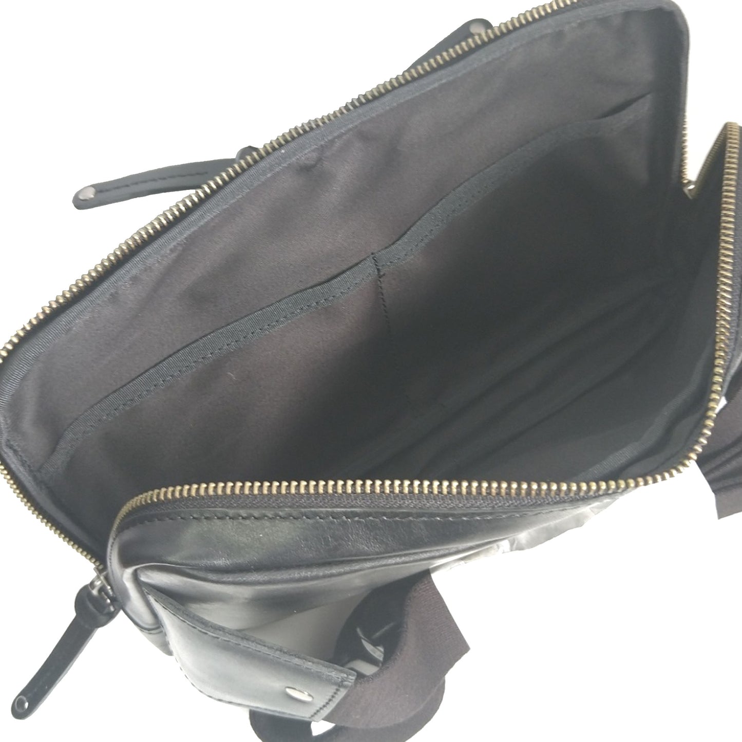 【訳アリ品】日本製／国産／牛革／レザー／斜め掛け／ウエストポーチ／ウエストバッグ／557104／キャメル色【在庫限り】