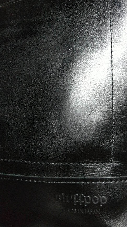 【最後の１本】日本製／国産／牛革／レザー／革製／ミニマル派／小さめ／普段使い／トートバッグ／小寸／ダウンサイジング／557110／ブラック／黒色／Bluffpop【訳アリ品】