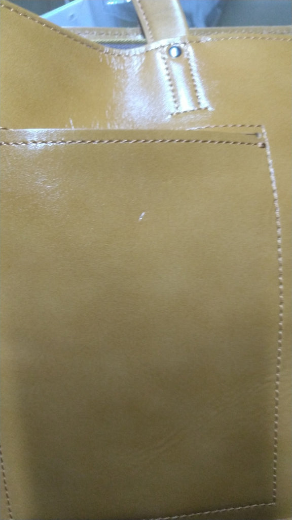 【訳アリ品】日本製／国産／牛革／レザー／革製／ミニマル派／小さめ／普段使い／トートバッグ／小寸／ダウンサイジング／557110／キャメル