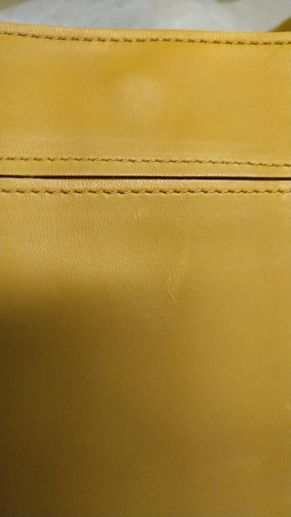 【訳アリ品】日本製／国産／馬革／サコッシュ／薄型／前ポケット／ショルダーバッグ／キャメル／557130