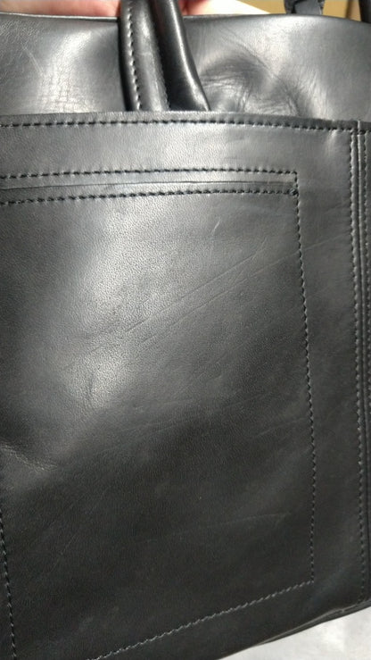 【訳アリ品】日本製／国産／馬革／革／細マチ／薄型／スリム／手提げ／ブリーフ／ブラック／黒色／ 557131【在庫限り】