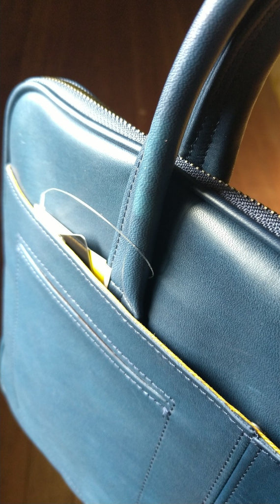 【訳アリ品】日本製／国産／馬革／革／ネイビー／紺色／細マチ／薄型／スリム／手提げ／ブリーフ／ 557131【在庫限り】