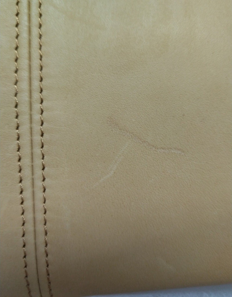 【訳アリ品】日本製／馬革／軽い／キャメル／薄いキャメル／ヨコ型／ショルダーバッグ／557133【在庫限り】