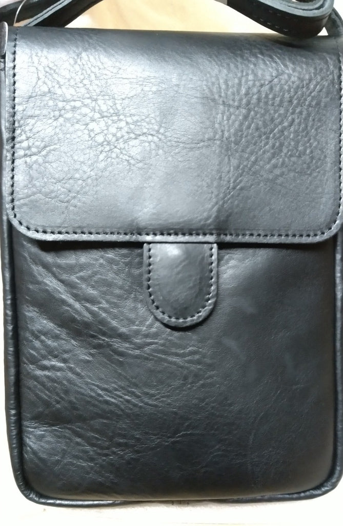 【訳アリ品】日本製／国産／撥水レザー／撥水／牛革／タテ型／スマホショルダー／ミニショルダー／コンパクト／ブラック／黒色／557187