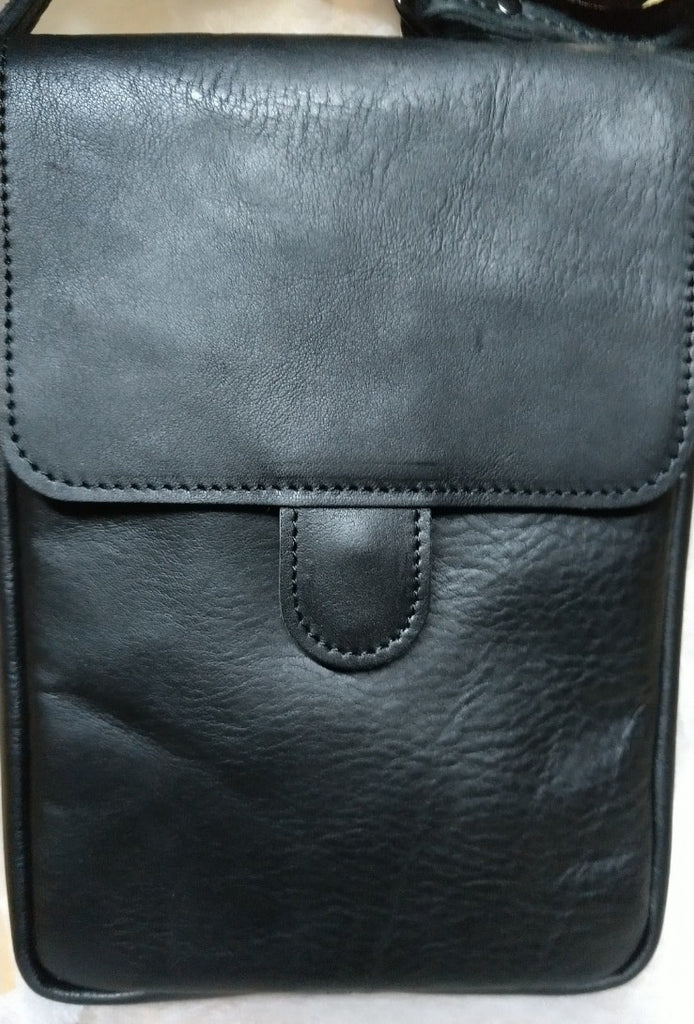 【訳アリ品】日本製／国産／撥水レザー／撥水／牛革／タテ型／スマホショルダー／ミニショルダー／コンパクト／ブラック／黒色／557187