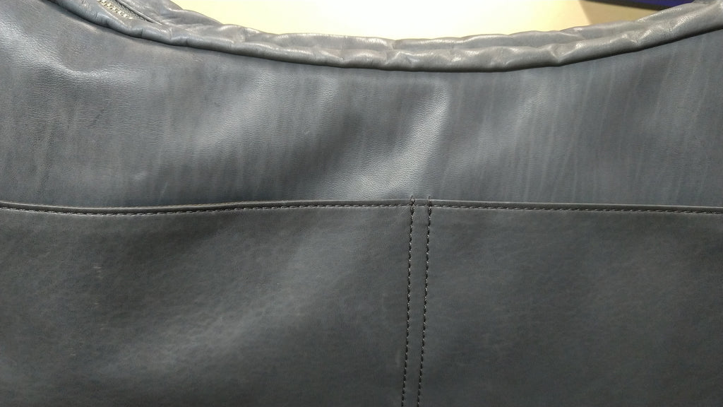 【最後の１本】【訳アリ品】日本製／国産／馬革／レザー／革／舟型／ショルダーバッグ／グレー／灰色／大きめ／557192