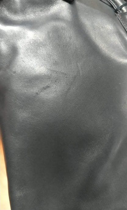 【最後の１本】日本製／国産／馬革／レザー／ソフト／柔らかい／個性的な革／両アオリ／トート型／トートバッグ／大きめ／557195／ブラック／黒色／Bluffpop【訳アリ品】