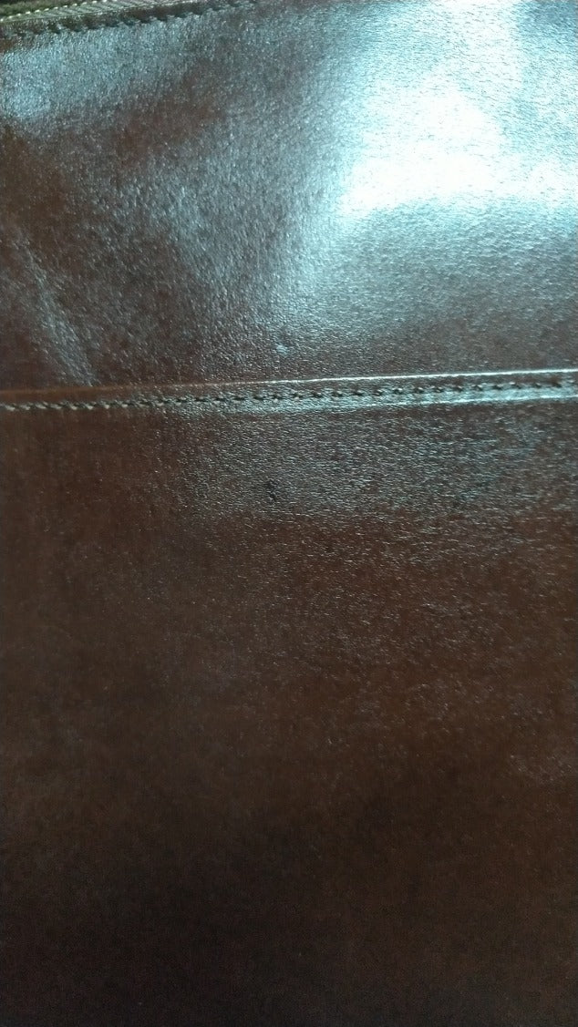 【訳アリ品】日本製／国産／牛革／レザー／革製／ショルダーバッグ／ミニショルダー／薄型／小型／コンパクト／使いやすい／軽量／前ポケット／ダークブラウン／チョコ色／557230