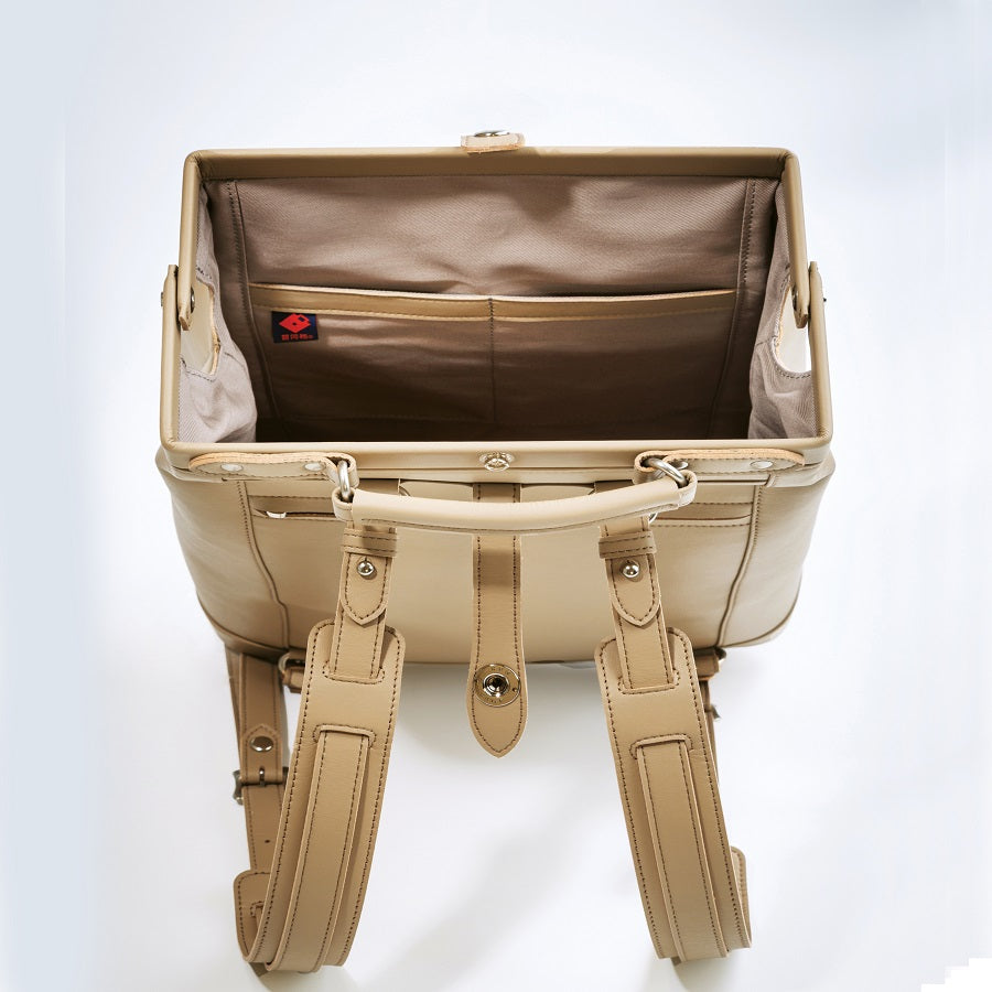 【豊岡鞄®認定品】豊岡製／日本製／国産／人工皮革／竹／間伐竹／ビーガン／リュック／ダレスリュック／ダレス／タテ型／563010／全５色／KANEDAITO【2026年1月末発売予定】