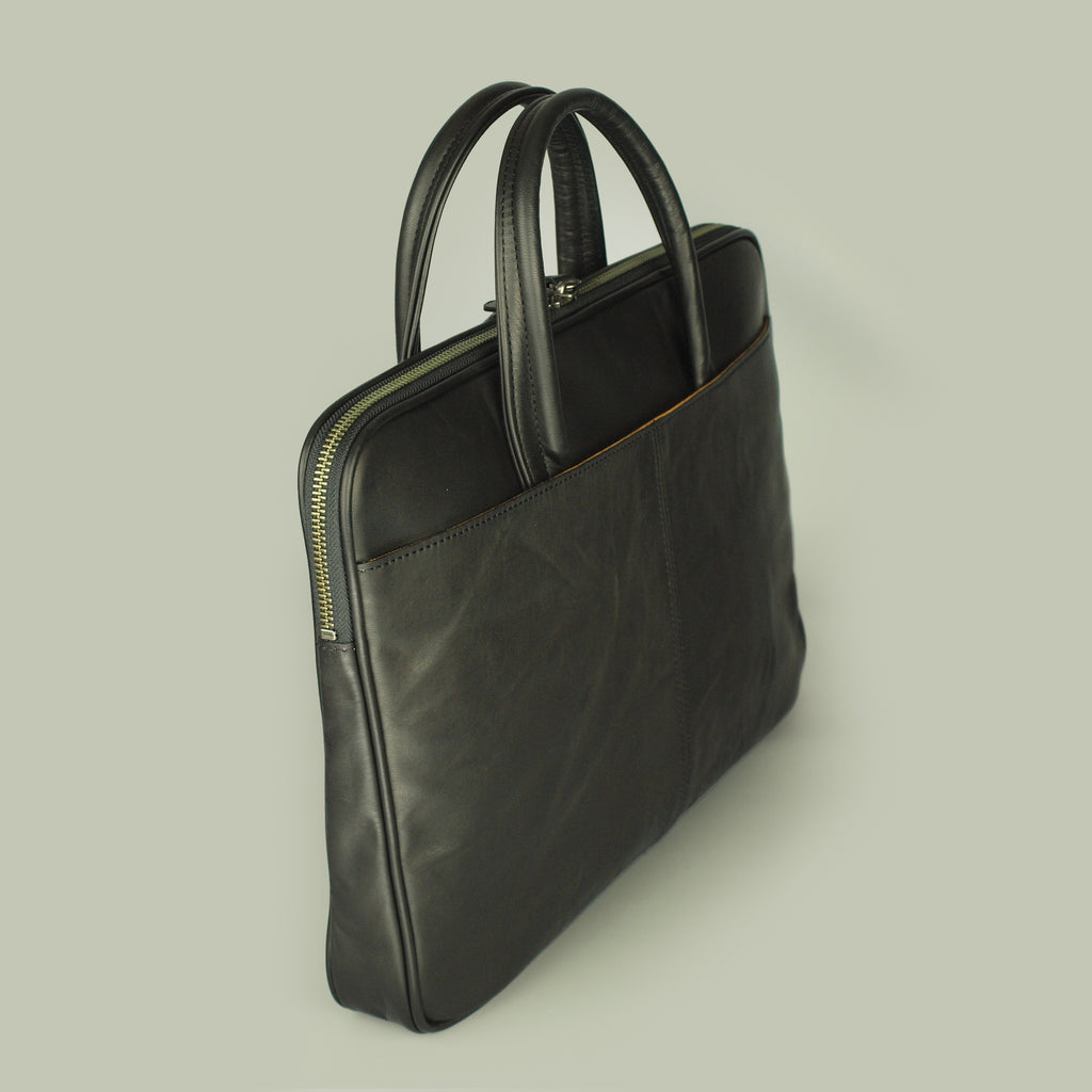 【訳アリ品】日本製／国産／馬革／革／細マチ／薄型／スリム／手提げ／ブリーフ／ブラック／黒色／ 557131