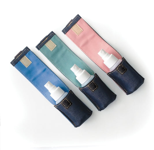 【期間限定価格】日本製／国産／豊岡製／抗ウイルス／デニム／容器付き／ボトル付き／アルコール対応／スプレーケース／スプレーホルダー／消毒／除菌／521012【在庫限り】